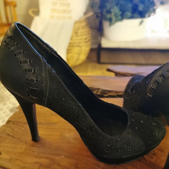 Sexy black lace and leather heels size 8 - Picture 6 of 6